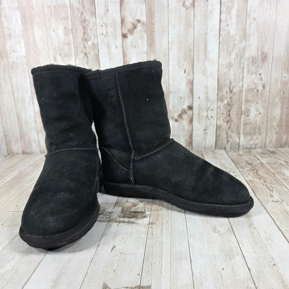 UGG cozy up